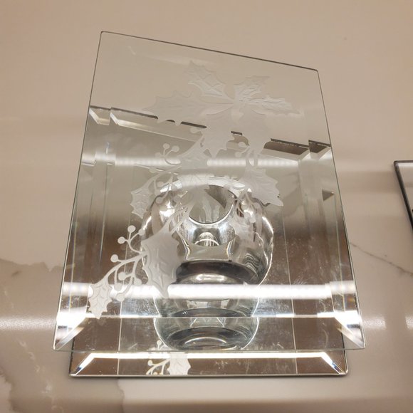 Holly Berry & Snowflake Glass Mirror Candle Holders 2pcs Holiday Decor / Gifts - Picture 14 of 14